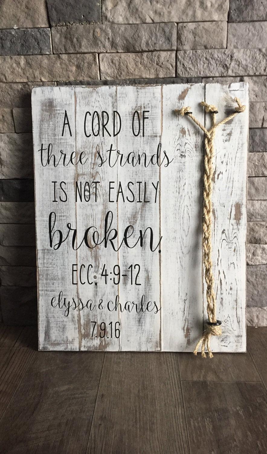 Hochzeit - A Cord Of Three Strands Sign, A Cord of 3 Strands, Ecclesiastes 4:9-12, Wedding Ceremony Sign, Unity Ceremony Sign, Rustic Wedding Gift