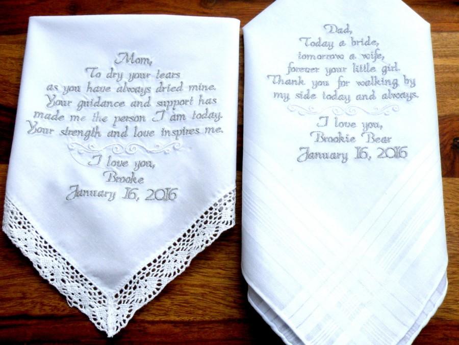 Свадьба - Embroidered Wedding Handkerchiefs Set of Two Mom & Dad Wedding Gift for Mom Wedding Gift for Dad Handkerchiefs Bride and Groom Gifts Family