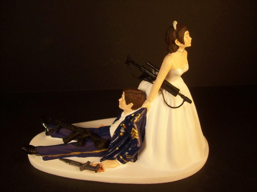 Hochzeit - Military Wedding Cake Topper with Gun rifle , weapon , knife - Strapless Dress and Uniform Formals Funny Awesome Bride and Groom