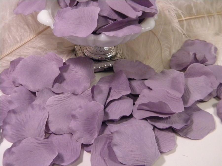 زفاف - 200 Rose Bulk Petals - Artificial Petals - Wisteria Lavender Purple - Wedding Ceremony Decoration - Flower Girl Basket Petals Table Scatter