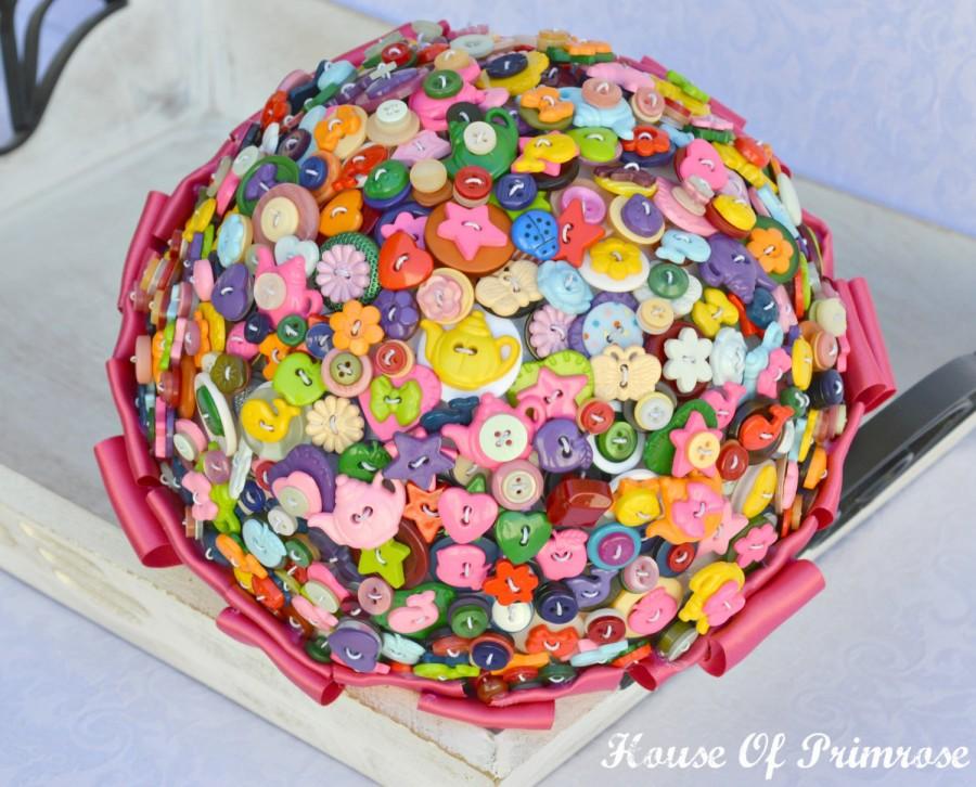 Hochzeit - Quirky/vintage/retro, bright button bouquet with hot pink ribbon
