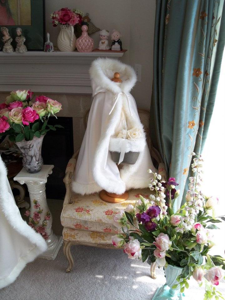 زفاف - Little Princess Flowergirl Cape 24/26 inch Ivory / IvorySatin Wedding Cloak  for young Children Handmade in USA