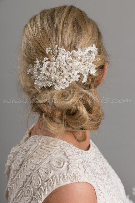 زفاف - Bridal Lace Hair Comb, Pearl and Crystal Headpiece, Wedding Hair Accessory - Kenesha