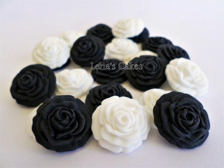 Свадьба - 50 Wedding Favor Candy Cupcake Fondant Topper Cake Gumpaste Flower Rose Edible, Gothic Wedding Cake, Black White Party Decor Shower Birthday