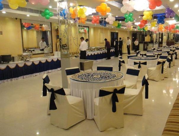 Hochzeit - Golden Petal Hotel and Banquet, Geeta Colony, East Delhi