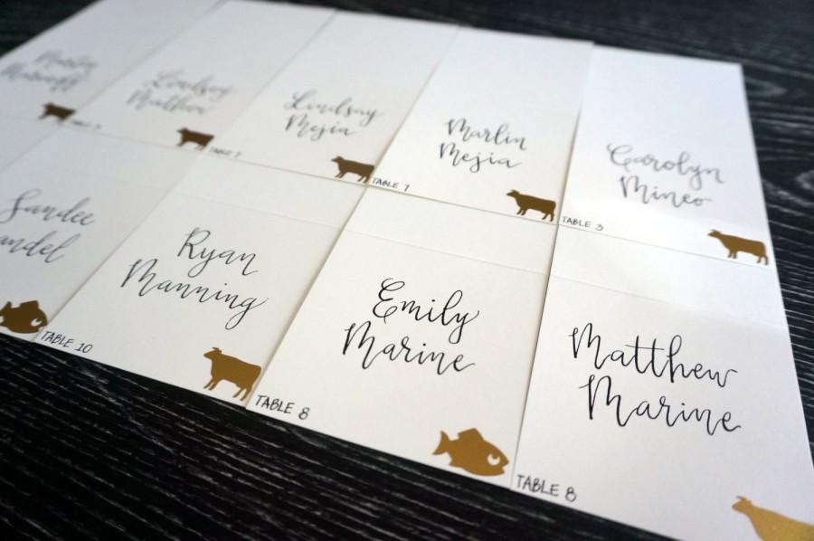 Hochzeit - Hand Lettered Place Cards / Modern Calligraphy / Meal Choice Stickers