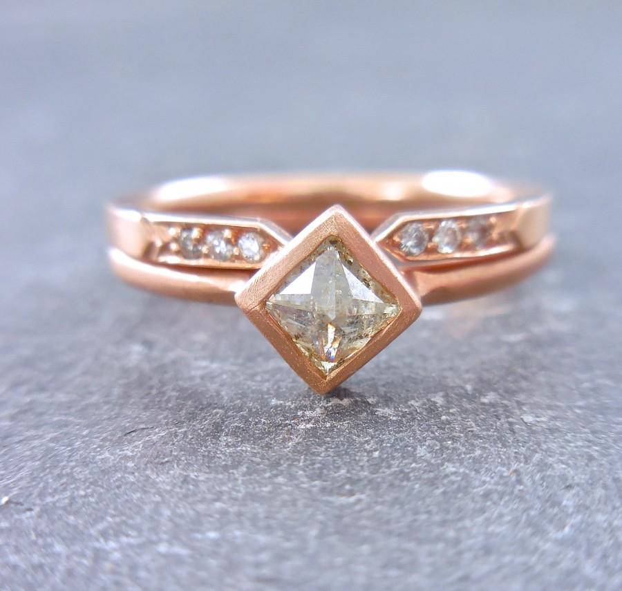 زفاف - Modern Diamond Ring - Inverted Natural Diamond, Edgy, Unconventional Engagement, Rustic, Princess Cut, Square, Minimalist Ring, Rose Gold