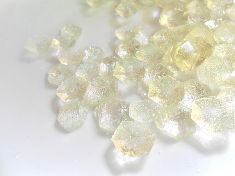 Mariage - 60 CHAMPAGNE GLITTER GEMS, Candy Diamonds, Edible Gems, Sugar Jewels, Cupcake Toppers, Wedding Cake Decorations