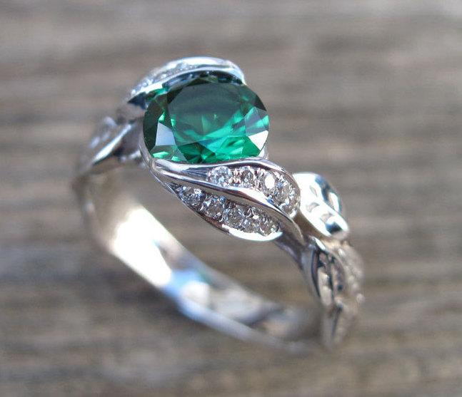 Mariage - Gold Leaf Ring, Emerald Leaf Engagement Ring, Emerald Engagement Ring, Leaves Ring, Leaf Ring With Emerald, Wedding Floral Green Leaf Ring