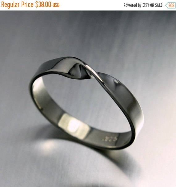 Hochzeit - SALE TODAY Mobius Ring, Twist Ring in Sterling Silver