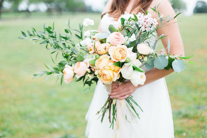 Hochzeit - Custom Bridal Bouquet