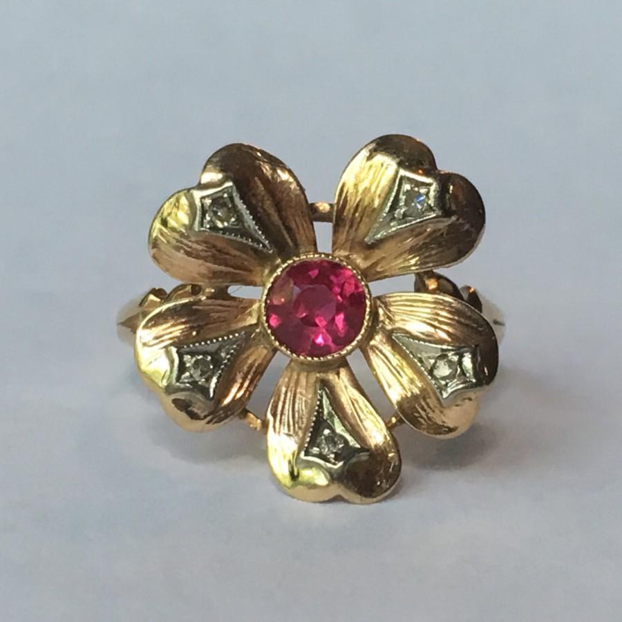 زفاف - Vintage Ruby Ring. Diamond Accents. 10K Solid Gold. Floral Design. Unique Engagement Ring. July Birthstone. 15th Anniversary. Estate Jewelry