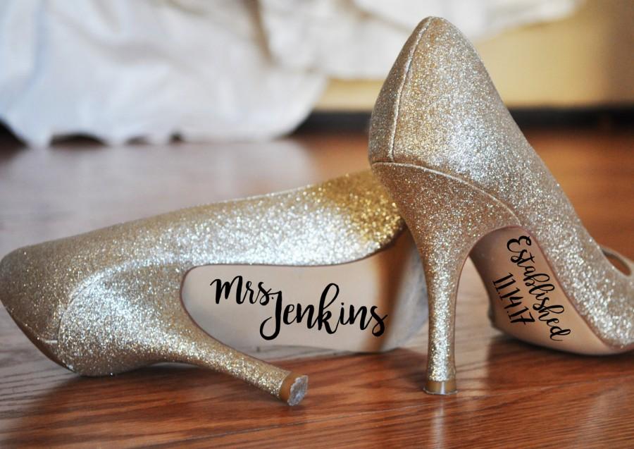 Свадьба - Wedding Shoes Decal, Personalized Wedding Shoes Sticker, Wedding Decal, Wedding Sticker, Bride Shoes Decal, Mrs. Established Wedding Date