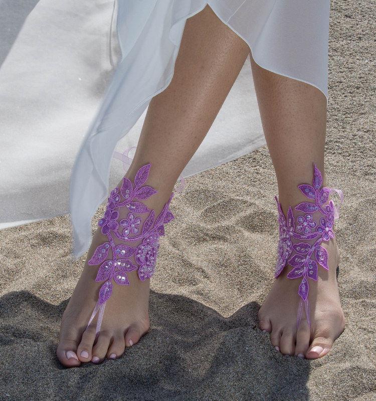 Mariage - Lilac Beach wedding barefoot sandals, wedding anklet, FREE SHIP, Bridal Lace Sandals wedding gift bridesmaid sandals Bridal anklet - $29.90 USD