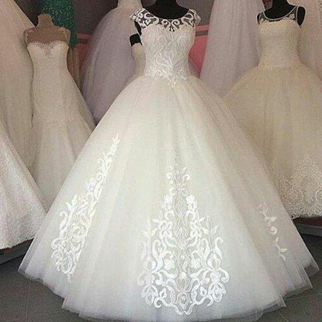 Hochzeit - Darius Is A Designer Of Wedding Gowns, Evening Dresses & Replicas