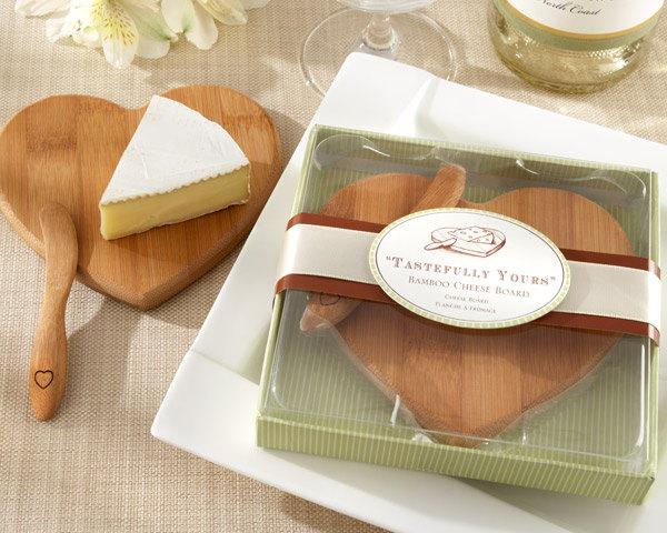 Mariage - 24- Heart-Shaped Bamboo Cheese Boards