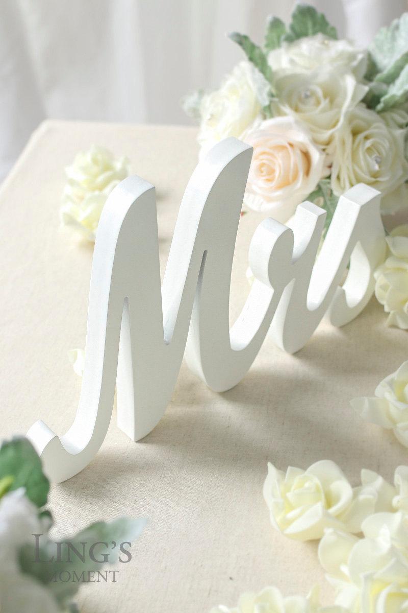 زفاف - Mr and Mrs Signs-Wedding Sweetheart Table Decor- Pure White Mr and Mrs Letters - Mr and Mrs Wooden Sign -Mr and Mrs Wedding Gift TLWWHT