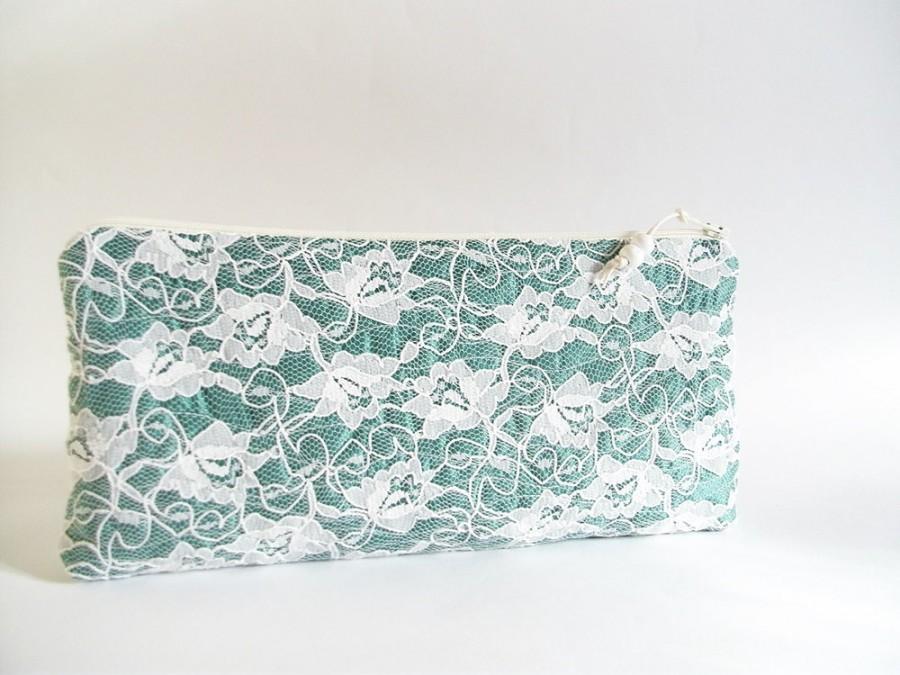 Свадьба - Spring Green Clutch, Farmhouse Wedding, Bridesmaids Gift Bag, Lace Green Clutch for Bride