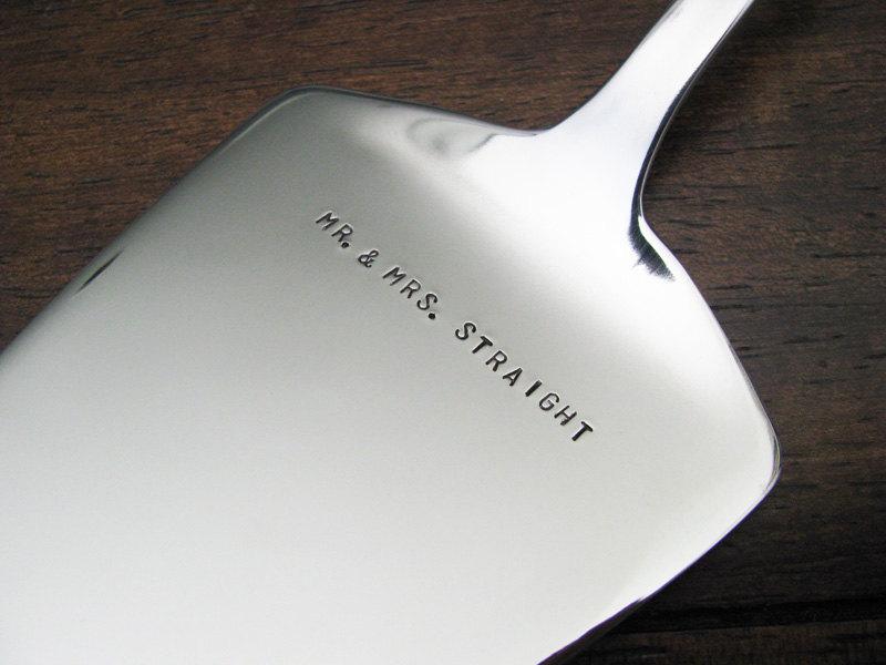 Mariage - custom wedding cake server - personalize with your names, date