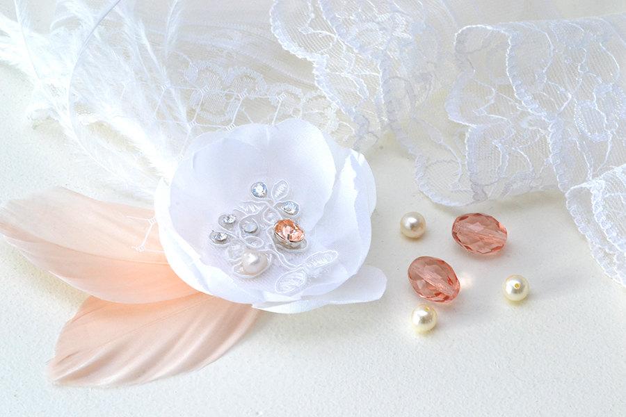 Hochzeit - Delicate silk flower and feather pink-clip hair Wedding-Veil-jewelry wedding-Bastienne-bridal adornement-wedding hairstyle-