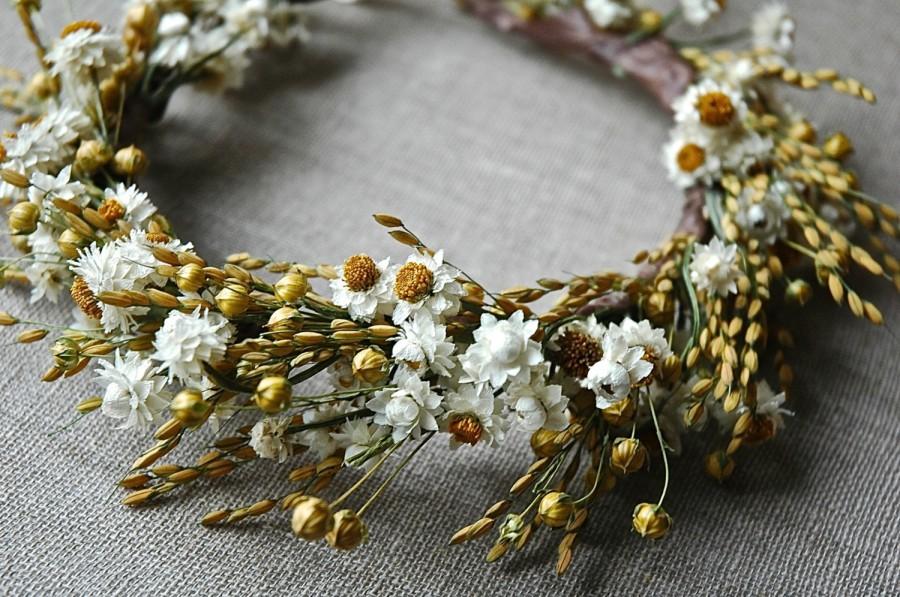 Hochzeit - Daisiy Bridal Flower Crown of Daisies and  Dried Flowers for Brides, Bridesmaids, Flower Girls
