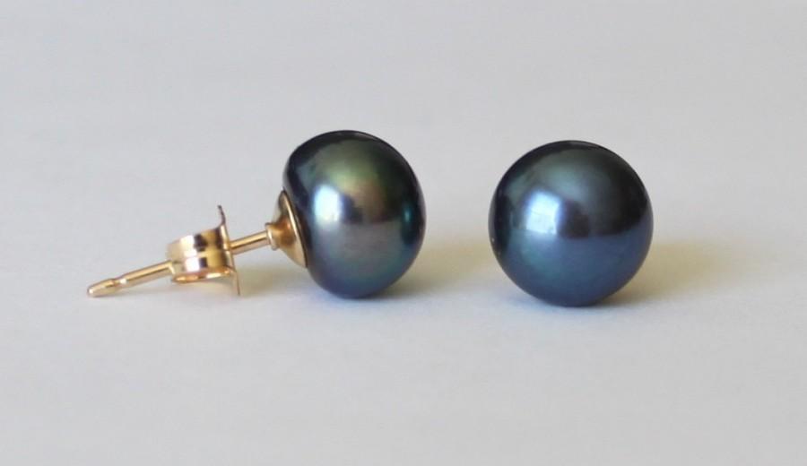 Mariage - 8 mm AAA Peacock Black Fresh Water pearl earring studs, 14K gold filled, Bridesmaid earring, Peacock pearl earrings, Peacock studs