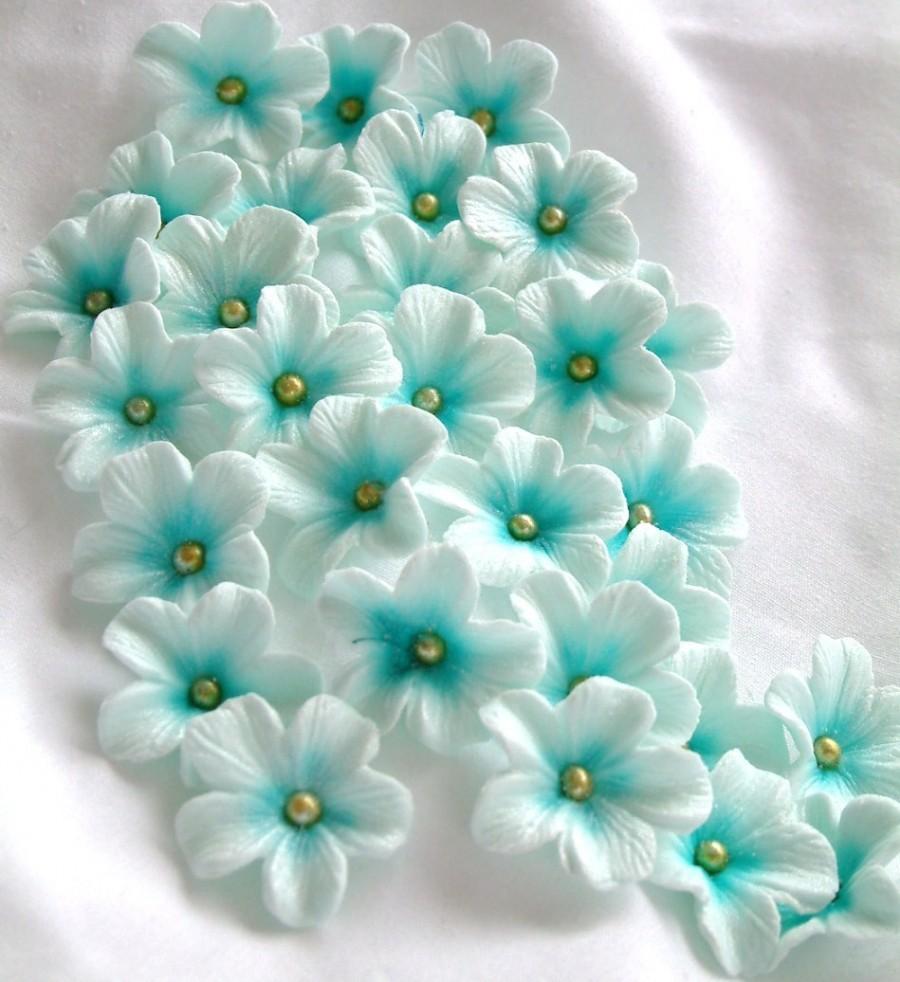 Свадьба - Gumpaste Cake Decorations Light Blue Gum Paste Flowers 25 piece set