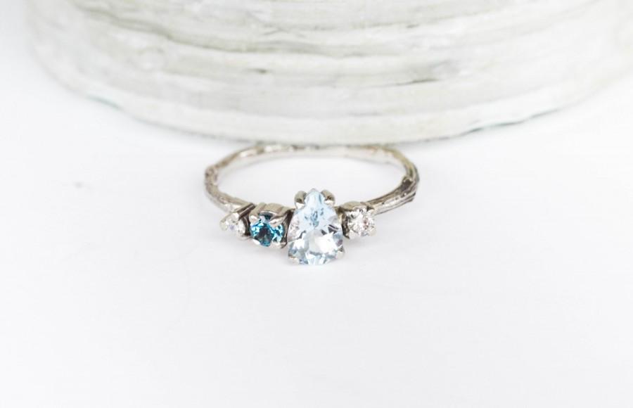 زفاف - 14k white gold blue cluster engagement ring, cluster aquamarine blue engagement ring, moissanite engagement