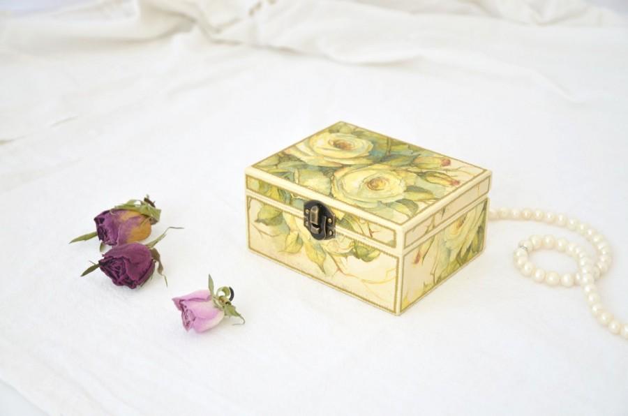 Hochzeit - Small jewelry box - Ring bearer box - Floral wedding - Yellow jewlry box - Wooden box - Wedding ideas - Wedding box - Roses decor