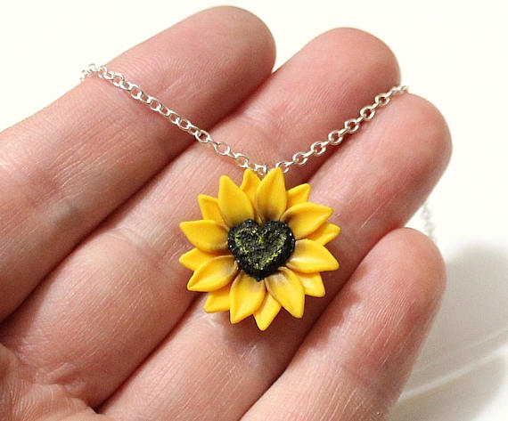 Hochzeit - Sunflower Heart Necklace, Sunflower Jewelry, Gifts, Yellow Sunflower Bridesmaid, Sunflower Wedding, Bridal Flowers, Bridesmaid Necklace