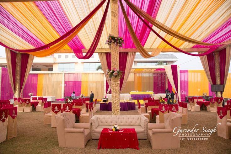 Hochzeit - Classic Red & Gold Sikh Wedding {Chandigarh, India}