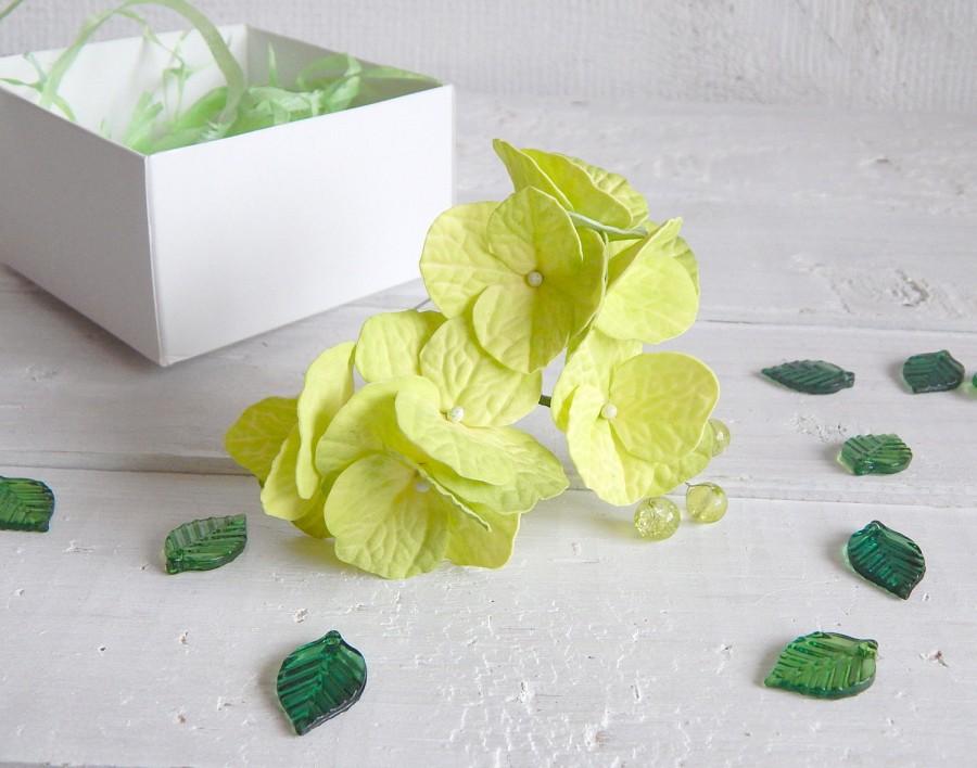 Hochzeit - Light green hydrangea, Floral hair pins, Realistic small flowers, Floral headpiece, Flower hair piece, Wedding hairpins, Bridal hair piece - $23.00 USD