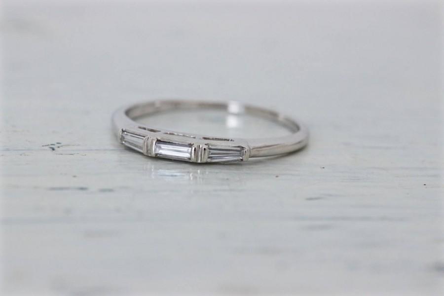 Mariage - Vintage Diamond Wedding Ring 