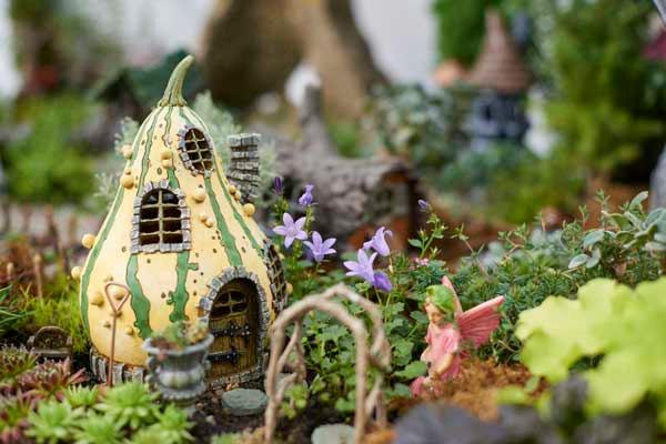 زفاف - Gourd House  Fairy Troll or Gnome Home Cottage  - Woodland Miniature Fairy Garden Dollhouse Diorama accessories