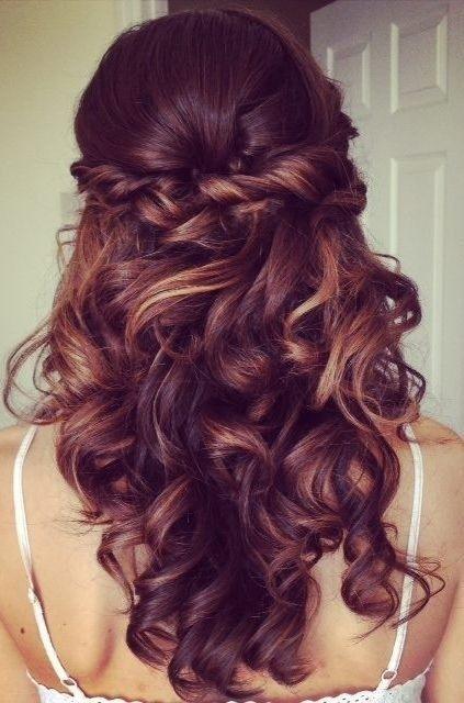 Hochzeit - Half Up Half Down Hairstyle For Curly Hair - Prom Long Hairstyles 2015