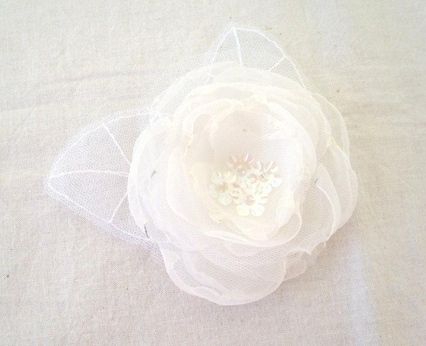 زفاف - Bridal Hair Accessories Weddings Flower Hair Clip in White and Ivory with Irridescent Sequins and Bridal White Tulle Leaves