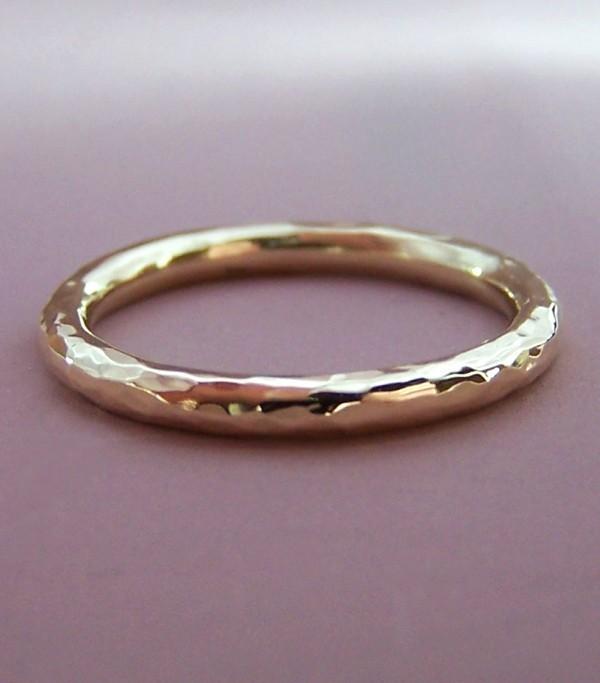 Hochzeit - 14k Recycled Gold Wedding Ring - 2 mm round