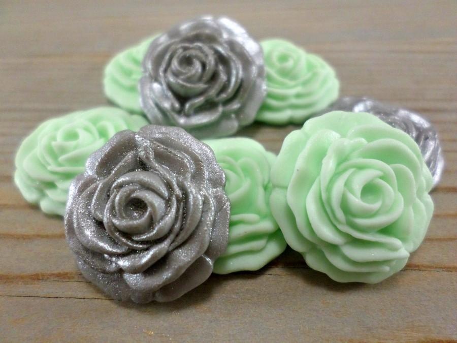 Hochzeit - 50 Wedding Edible Favor Candy Cake Cupcake Topper Sugar Flower Fondant Gumpaste Rose Silver Mint to be Green Baby Bridal Shower Decor Party