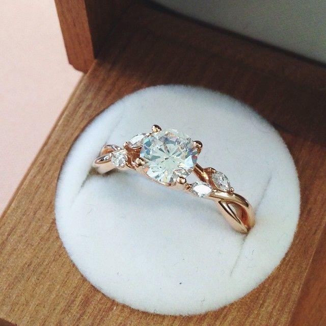 Свадьба - Brilliant Earth On Instagram: “Inspired By The Beauty Of Nature. #BrilliantEarth #rosegold #engagementring #diamond #ido”