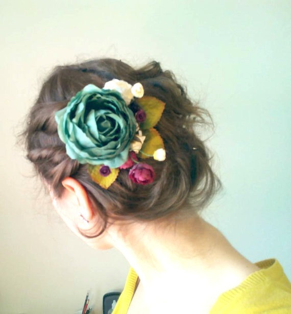 Свадьба - Flower hair clip, flower headpiece, wedding hairpiece, fascinator, bridal head piece, rustic headpiece, bridal hair clip, rose hair clip