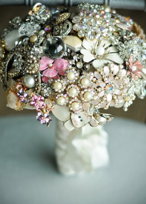 Hochzeit - Brooch Bouquet Deposit Custom