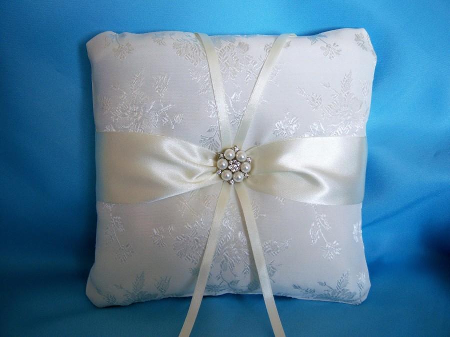 Свадьба - Ivory wedding ring cushion pillow brocade satin rhinestones pearls