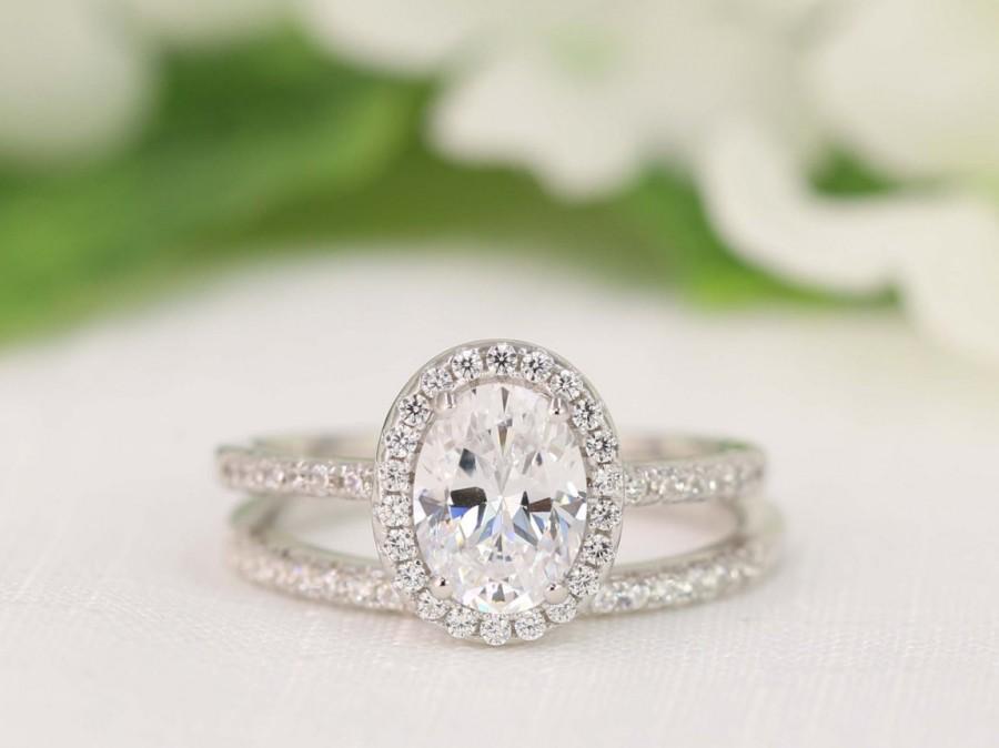 Hochzeit - 2.0 carat Halo Wedding Ring Set - Oval Cut Ring - Halo Engagement Ring - Sterling Silver