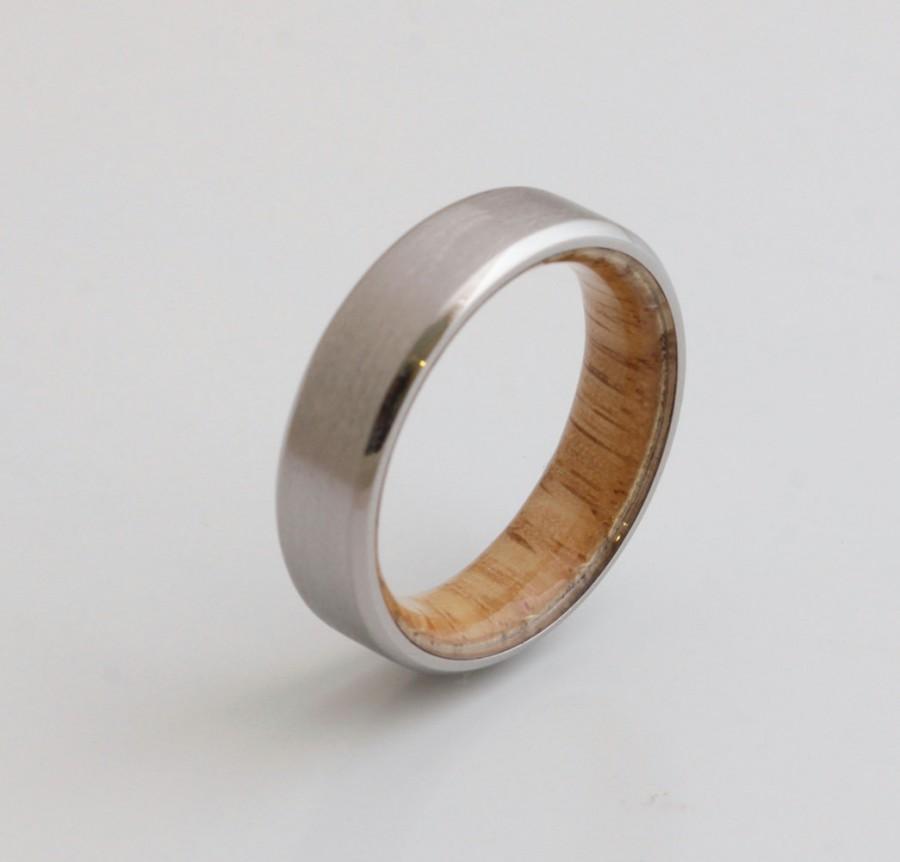 زفاف - Titanium and white oak Rings // Mens Wood Rings //wood Wedding Band //Men's wedding Band // beveled edge