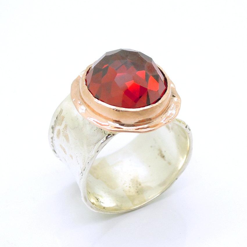 زفاف - Garnet ring set in rose gold and a silver curvy band