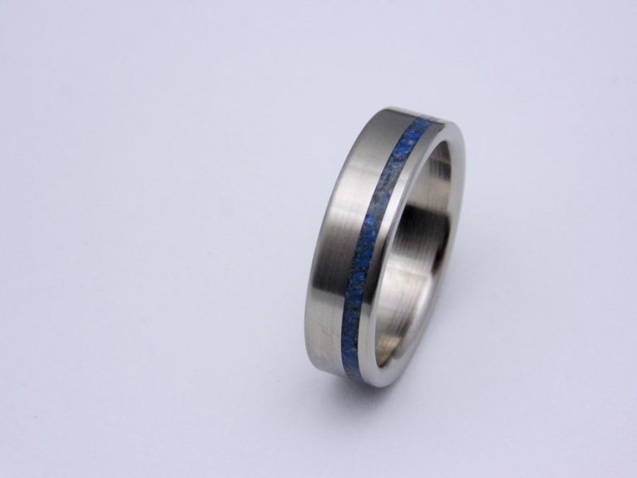 زفاف - Titanium wedding band with Lapis Lazuli inlay, Special Gift Idea