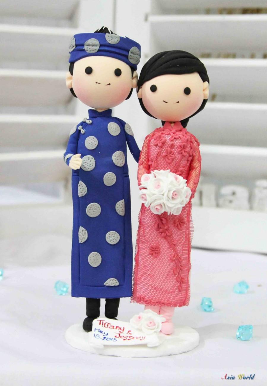 Свадьба - Vietnam Traditional beautiful Ao Dai Wedding cake topper clay doll, Engagement party decoration clay figurine, Bridal shower clay miniature