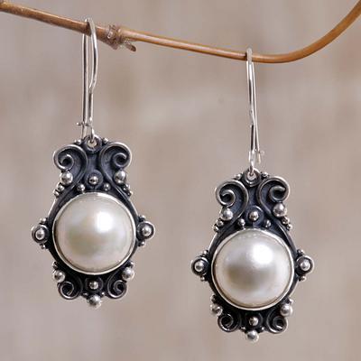 زفاف - Handcrafted Bridal Pearl Earrings, 'Moonlight Rendezvous'