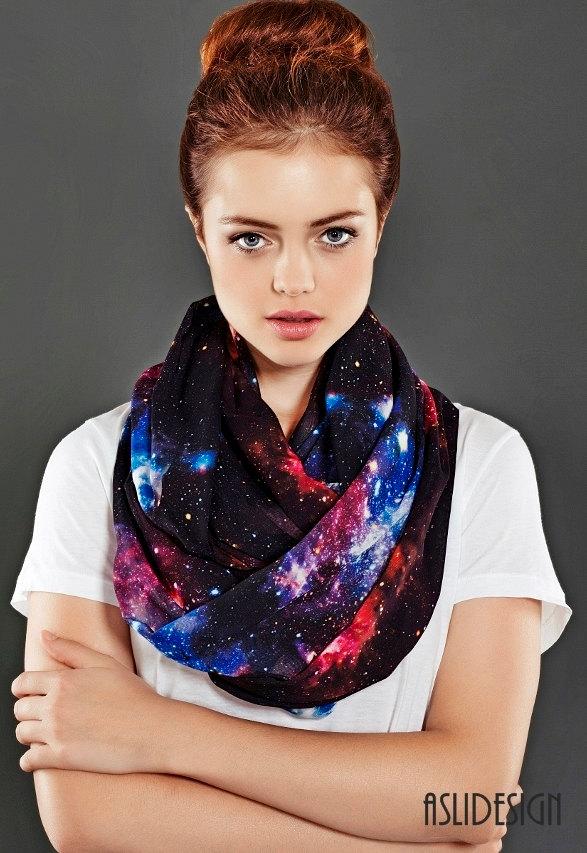 Свадьба - Galaxy Infinity Scarf Black Nebula Scarf Fall Winter Birthday Woman Gift For Her Wife Winter Fashion Accessories Best Friend valentines day