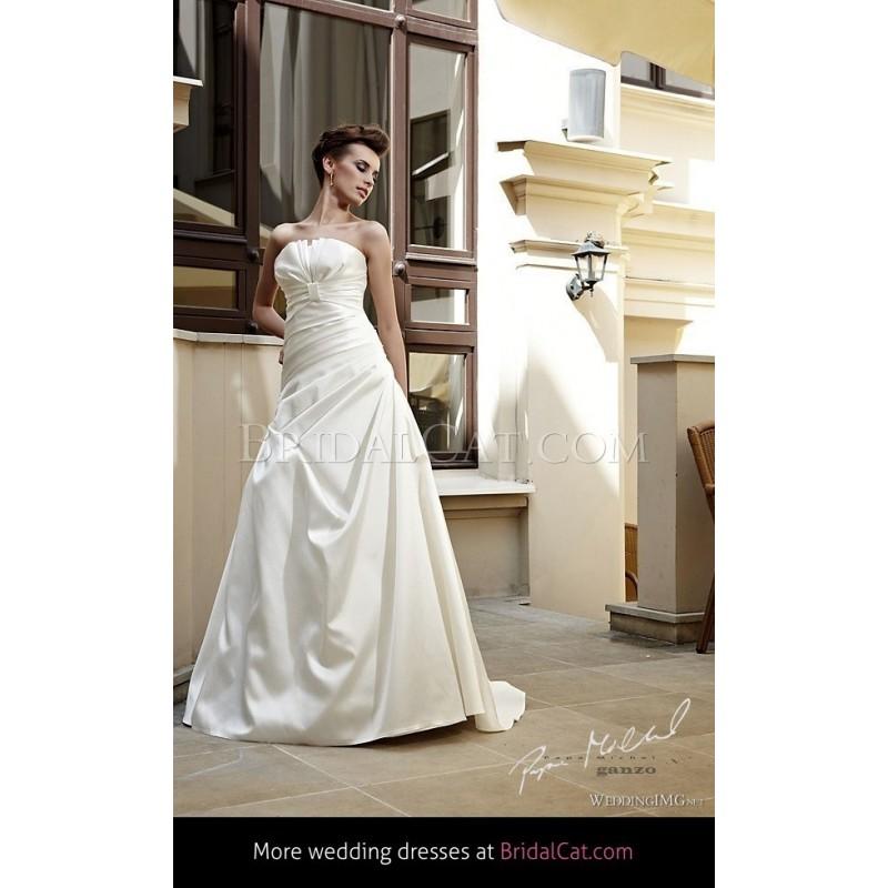 Wedding - Papa Michel Angelico Ganzo - Fantastische Brautkleider